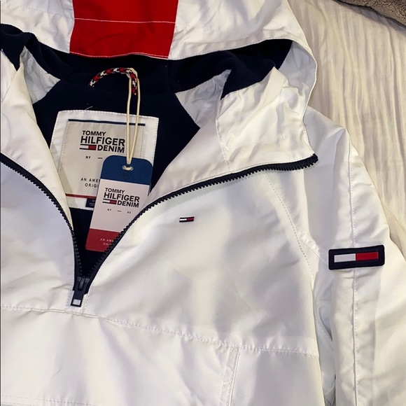 Men’s Tommy Hilfiger pull over jacket - Picture 2 of 4